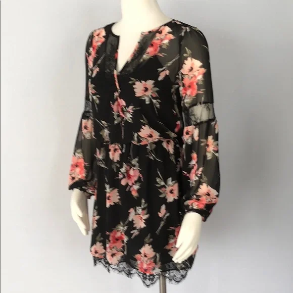 NWT WHBM Romantic Floral Print Dress.. Size 0 - Picture 6 of 15